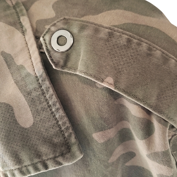 Good American Washed Camo Print Military Style Jacket Size 0/1 - S/M - Picture 10 of 13